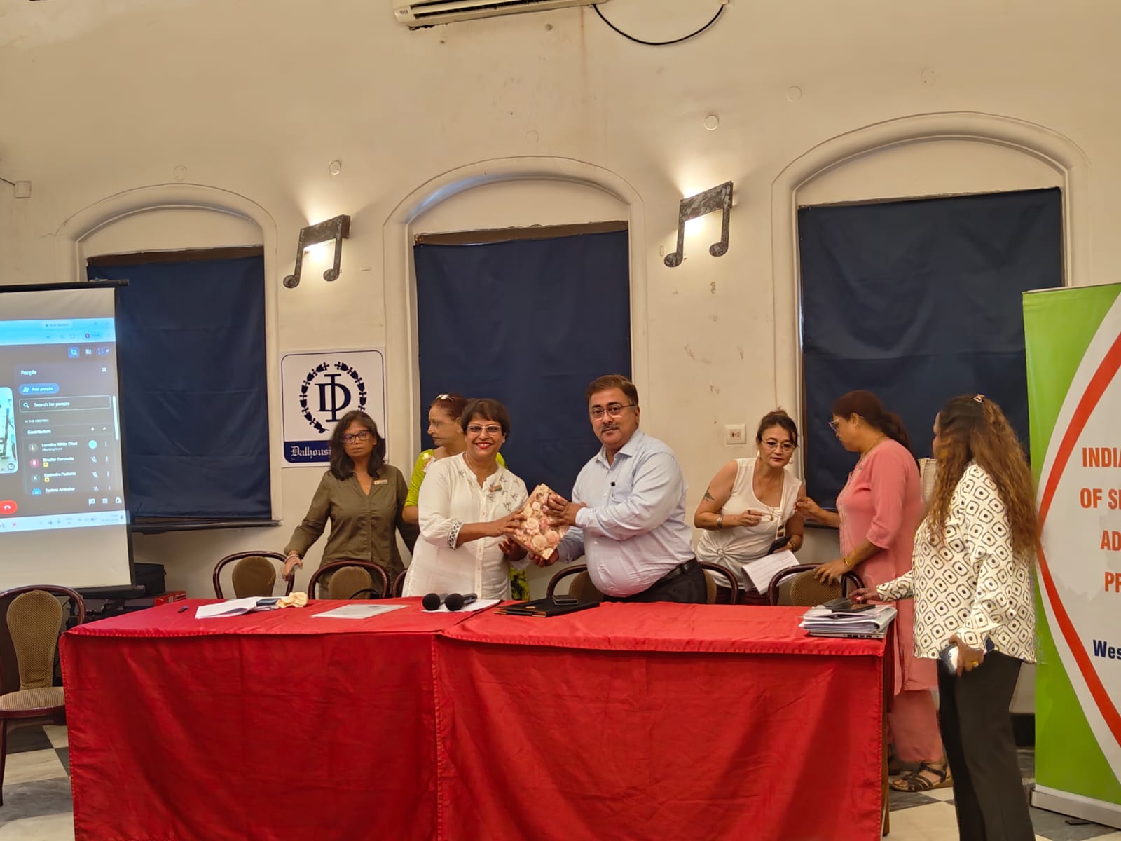 AGM 10